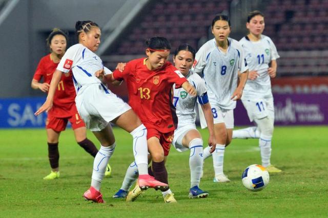 开云体育下载官网-U20女足主帅科林·贝尔：目标淘汰日本队 晋级决赛